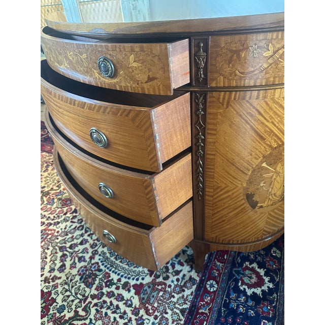 1940s 1940s Romweber Federal Revival Inlaid Demilune Chest in Bookmatched Veneers For Sale - Image 5 of 11