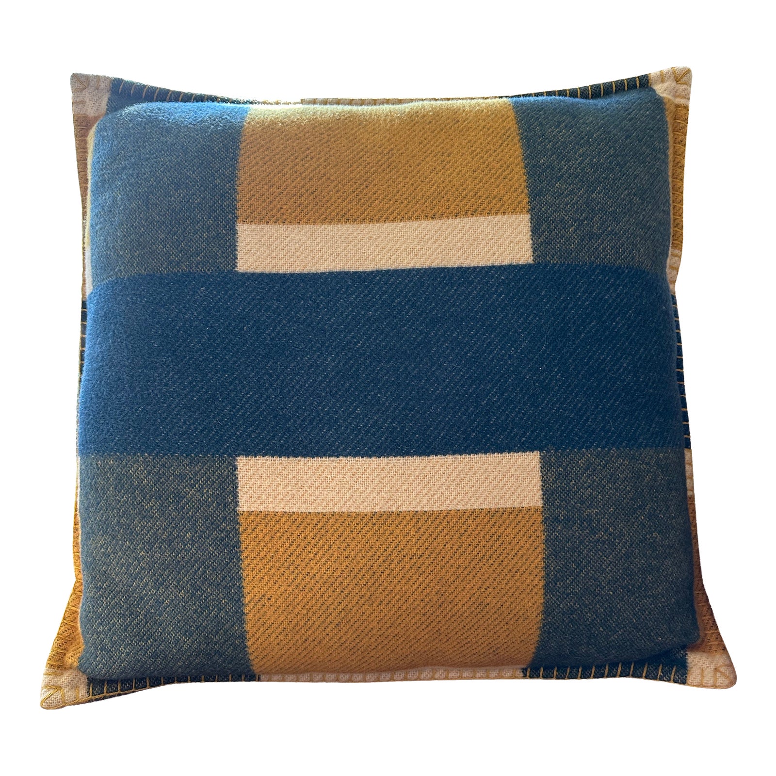 HERMÈS カシミヤクッション 手織り　H柄 Hermès H Tissage Wool & Cashmere Plaid Cushion (20x20 Inches