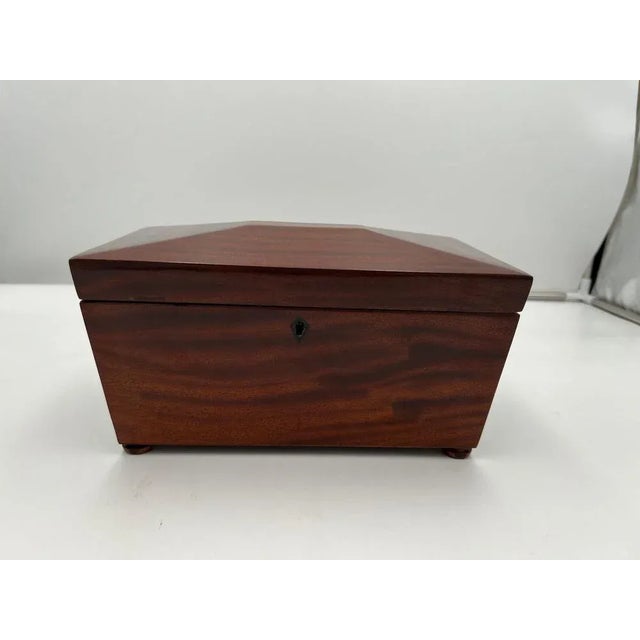 Decorative Box in Mahogany, England, 1880s For Sale - Image 3 of 13