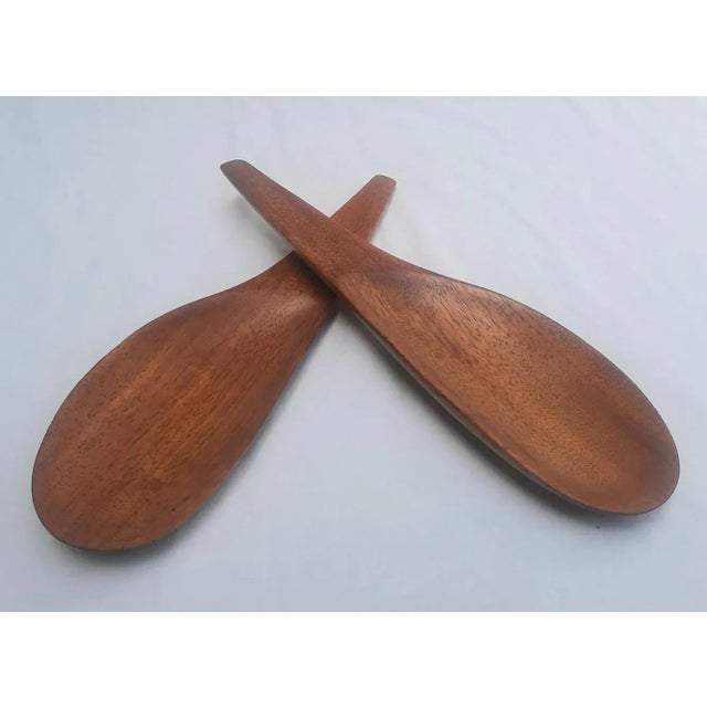 1960s 1960s Monkey Pod Wood Salad Servers- a Pair For Sale - Image 5 of 12