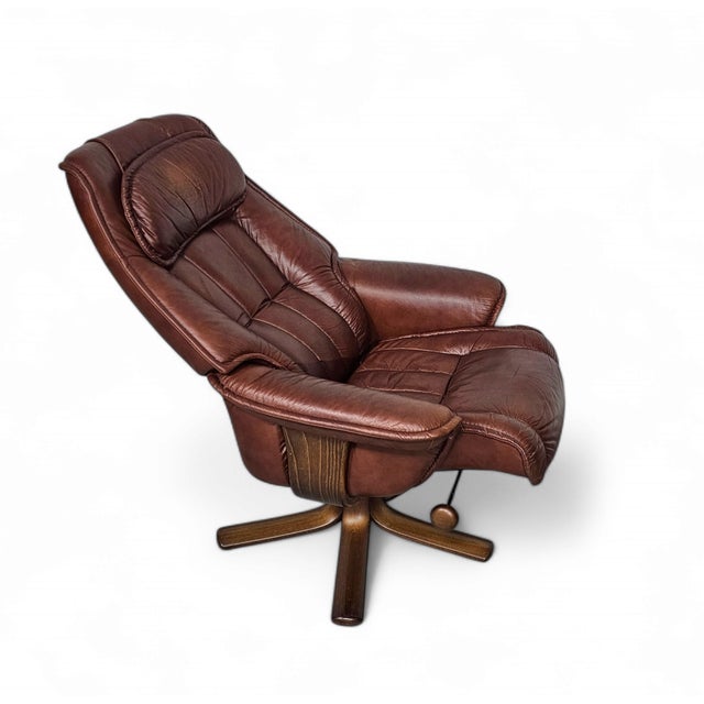 Brown Set of Lounge Chair and Ottoman from Hjellegjerde Møbel, Sweden, 1980s For Sale - Image 8 of 14