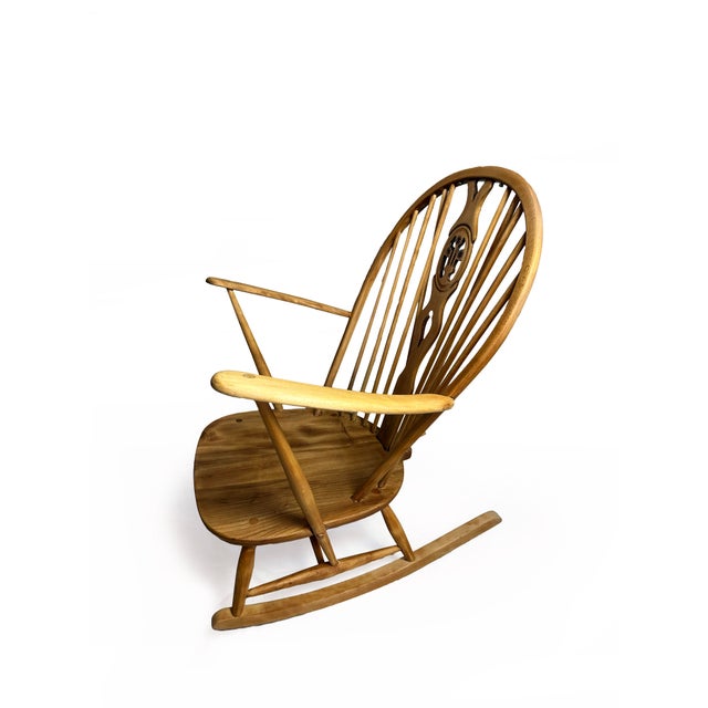 Mid-Century Modern Elm Wood Rocking Chair from Ercol, 1970s For Sale - Image 12 of 15