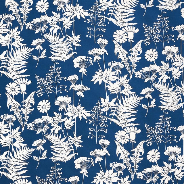 SAMPLE - Schumacher Spring Floral Indoor/Outdoor Fabric In Navy For Sale