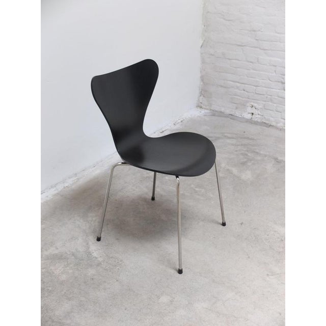 Vintage Black Series 7 Chairs by Arne Jacobsen for Fritz Hansen, 1955, Set of 4 For Sale - Image 17 of 18