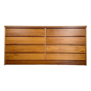 Mid-Century Modern Jesper Mobelfabrik Danish Teak 8-Drawer Dresser, Attributed For Sale
