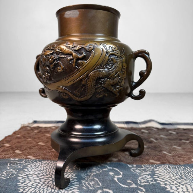 Bronze Usubata Ikebana Vase with Dragon and Tiger, Japan, 1990s For Sale - Image 14 of 18