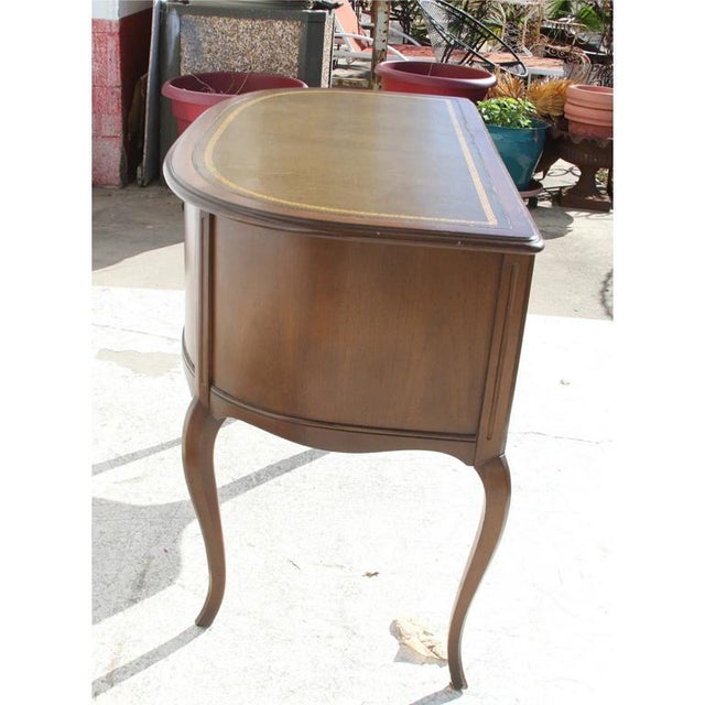 Sligh-Lowry Furniture Co. Mid 20th Century Sligh Walnut Curved Front Desk With Leather Top For Sale - Image 4 of 7