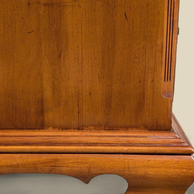 Brown Vintage Ethan Allen Early American Maple and Birch Dresser With Mirror For Sale - Image 8 of 10