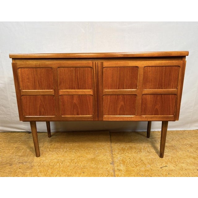 Mid-Century Modern Vintage Teak Sideboard from Nathan, 1960s For Sale - Image 3 of 10