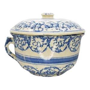 19th Century English Spongeware Blue and Cream Crock With Lid - 1800s