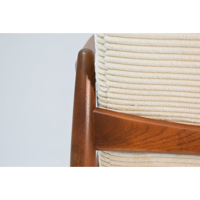 Textile Vintage Armchair in Beige Cord by E. Homa, 1960s For Sale - Image 7 of 18