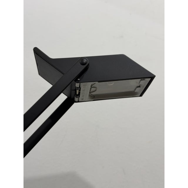 Tizio 50 Lamp by R. Sapper for Artemide, 1972 For Sale - Image 6 of 11