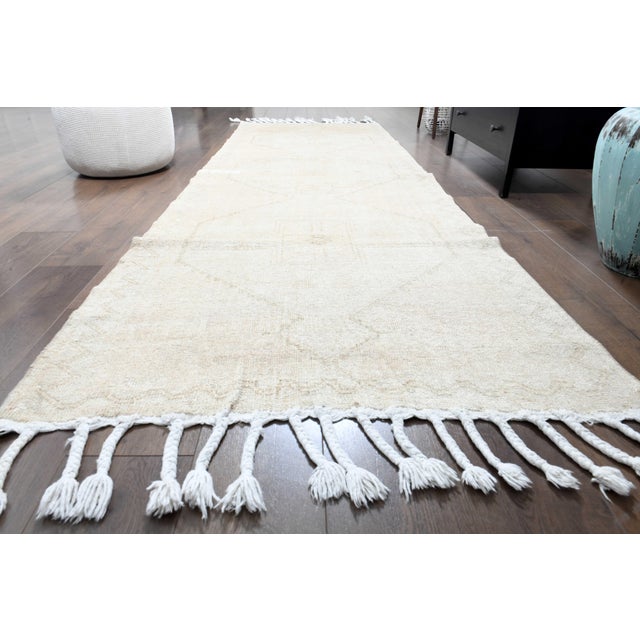 1970s Vintage Handmade Wool Cotton Turkish Beige Area Rug For Sale - Image 4 of 11