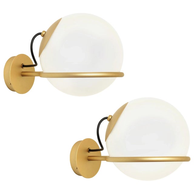Gino Sarfatti Model 238/1 Wall Lamps in Champagne - a Pair For Sale In Los Angeles - Image 6 of 6