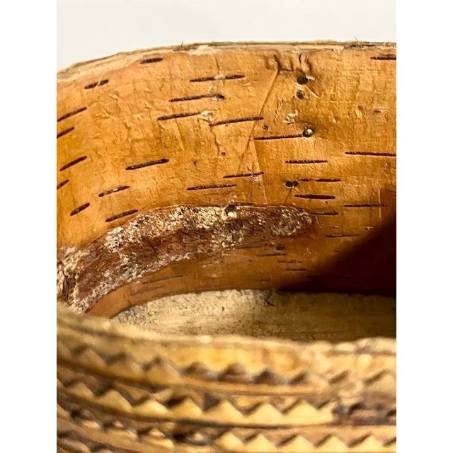 Antique French Tramp Art Birch Box With Scalloped Edge For Sale - Image 15 of 17