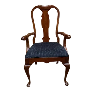 Late 20th Century Pennsylvania House Queen Anne Style Cherry Armchair