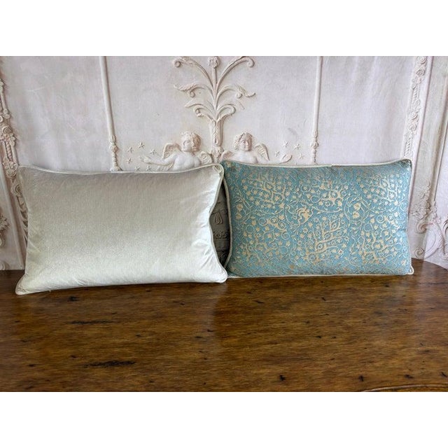 Melissa Levinson Pair of Venetian Aqua and Gold Fortuny Textile Lumbar Pillows For Sale - Image 4 of 8
