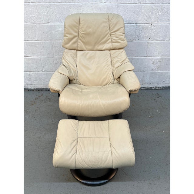 Antique White Late 20th Century Pair of j.e Ekornes "Stressless" Leather Recliners W/ Matching Ottomans For Sale - Image 8 of 13