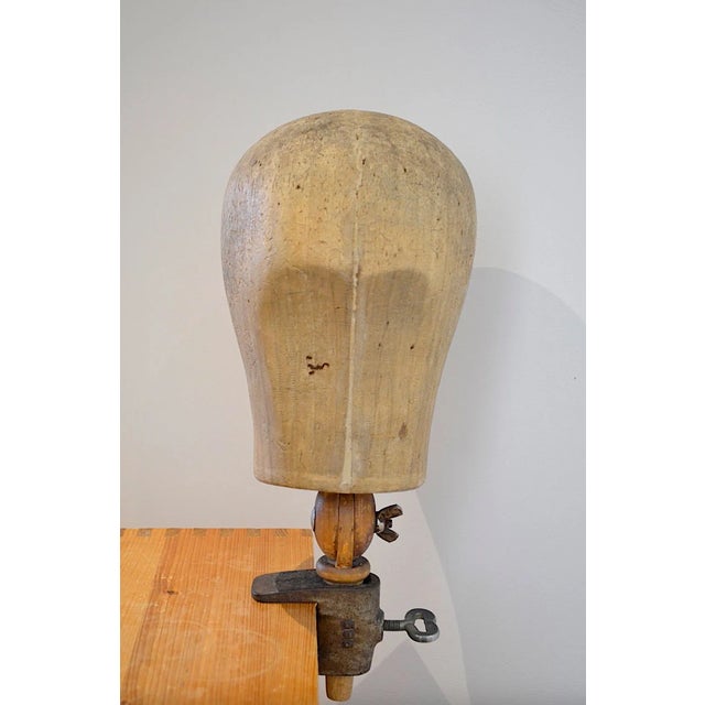 Vintage wooden head including clamp holder from the 1930s Art Deco period - Head wood - Clamp holder made of metal and...