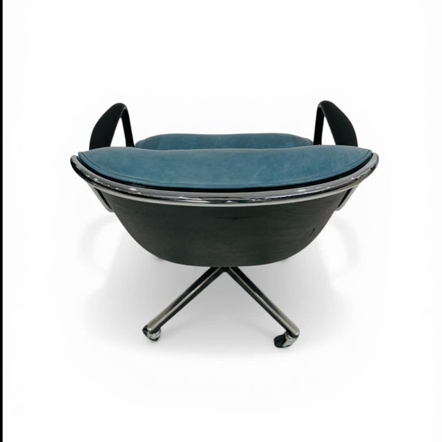 Knoll Pollock Chair in Aqua Leather, Steel Frame For Sale In New York - Image 6 of 7