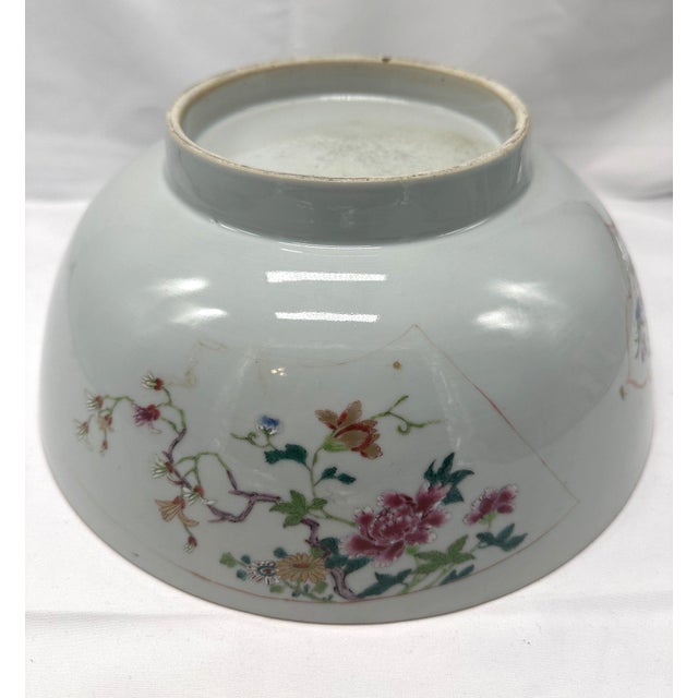 White 18th C. Qianlong Chinese Export Famille Rose Gilt 12 Inch Punch Bowl, Antique Qing Dynasty Chinoiserie Porcelain Centerpiece, Mandarin Palette For Sale - Image 8 of 18