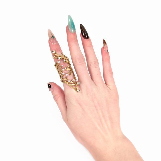 Late 20th Century Vintage 18k Gold & Diamond Full Finger Figural Branch 'Coral' Cocktail Ring For Sale - Image 5 of 17