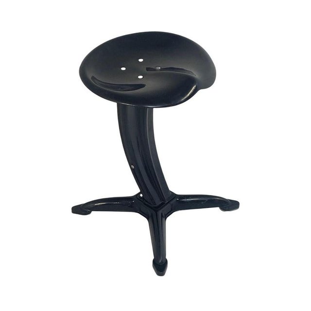 Yasu Satamoto's idea to place a tractor seat on a stool is a style icon that is used more and more. The original version...