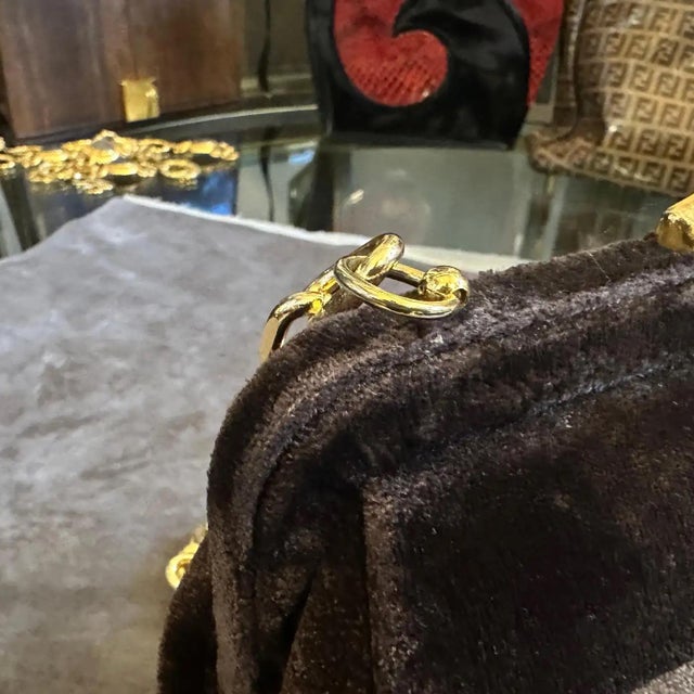 Brown 1970s Vintage Brown Velvet and Gilded Metal Italian Crossbody Bag For Sale - Image 8 of 14