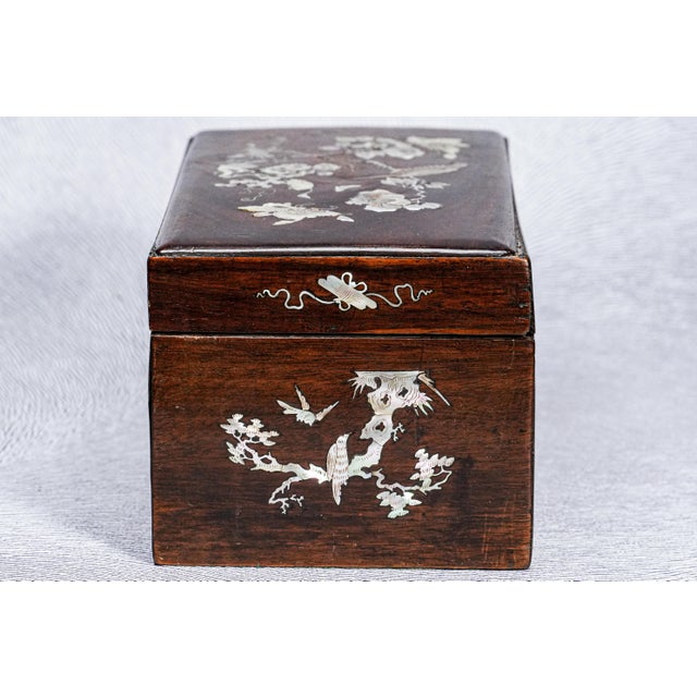 Nice 19th-Century Antique Chinese Mother of Pearl Inlay Wood Box Asian China For Sale - Image 10 of 16