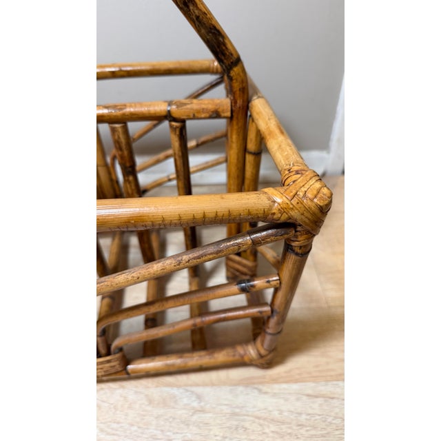 1970s Vintage MCM Burnt Bamboo Magazine Rack Twin Compartment Boho Tiki Accent Stand For Sale - Image 5 of 10