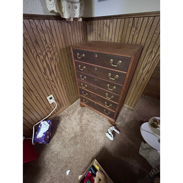 Auburn 1980’s Two Tone Solid Wood Mahogany Chest of Drawers For Sale - Image 8 of 9