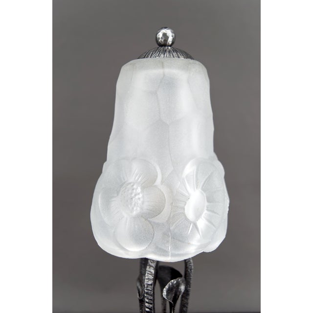 Art Deco Wrought Iron Lamp with Tulip Shade from Verrerie Dart Degué, France, 1930s For Sale - Image 12 of 17