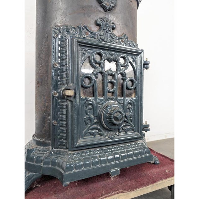 Wood Stove in Cast Iron and Steel from Godin For Sale - Image 11 of 12