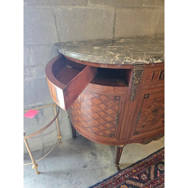Early 20th Century French Louis XVI–Style Inlaid Marble-Top Demilune Cabinet, For Sale - Image 9 of 11