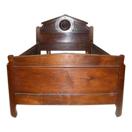 Example of Neoclassical Revival Bedframes