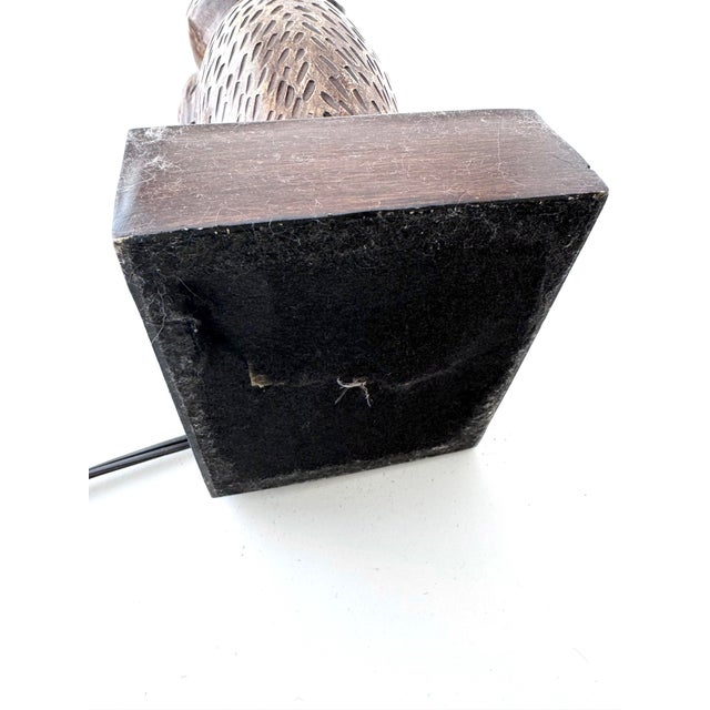 Vintage Owl Large Resin Faux Wood Owl Bedside Tabletop Lamp For Sale - Image 11 of 12