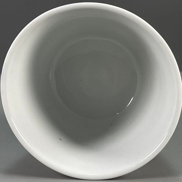 Late 20th Century Chinese Famille Rose Porcelain Tea Cup With Floral & Fruit Motif For Sale In Los Angeles - Image 6 of 9