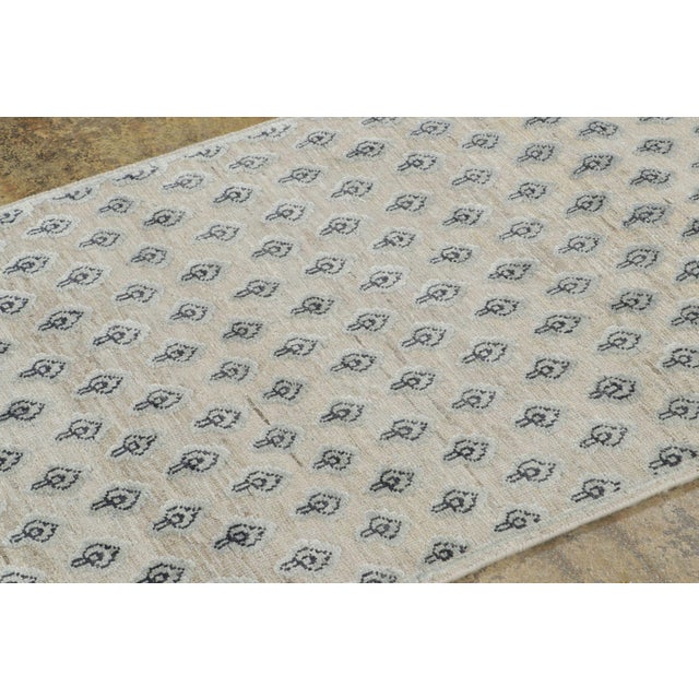Contemporary Contemporary Block Print Geometric Natural Silk Runner by Rug & Kilim, India For Sale - Image 3 of 8