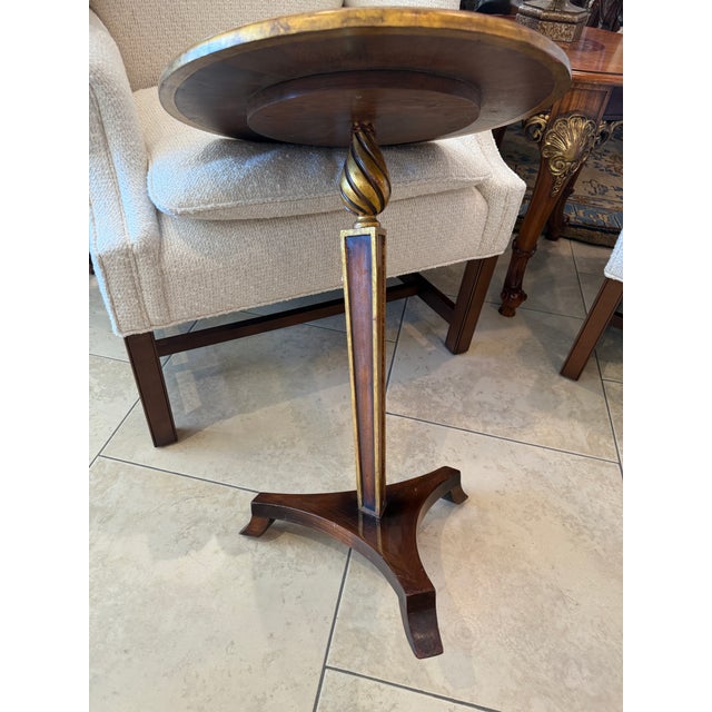Mid 20th Century Mahogany and Gilt Round Accent Table For Sale - Image 4 of 10