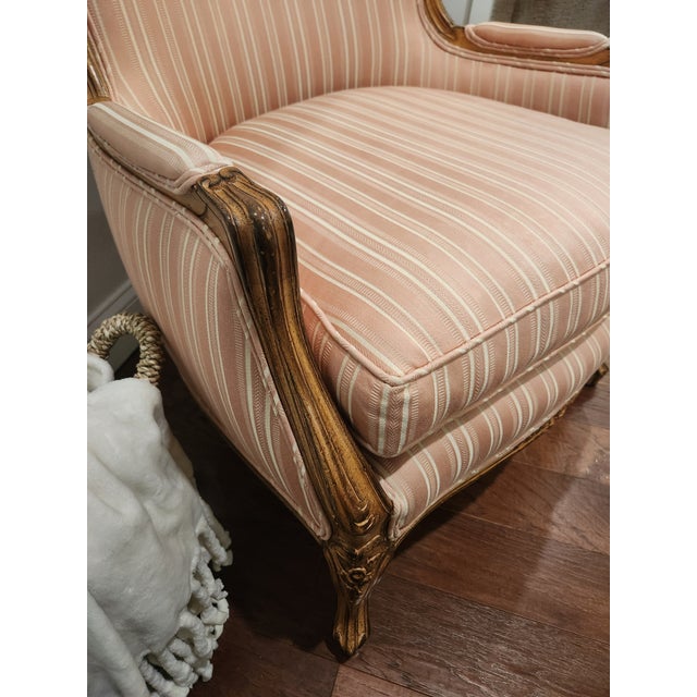 French Provincial Vintage Meyer Gunther Martini French-Style Bergère Chair in Blush Stripe For Sale - Image 3 of 10
