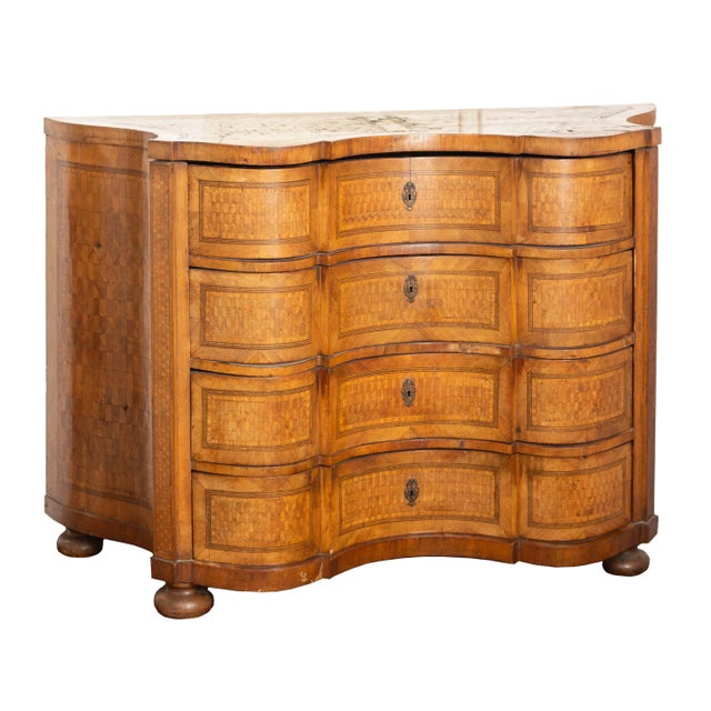 Barroque style commode with drawers. Manufactured arround 1900s at the Debreziner workshop in Hungary. The countless fine...