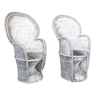 Pair of Vintage White Wicker Peacock Chair in the Emmanuelle Style For Sale