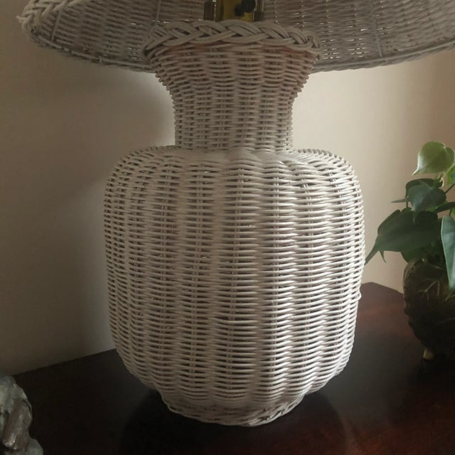 Vintage White Wicker Table Lamp & Original Shade For Sale In Baltimore - Image 6 of 13