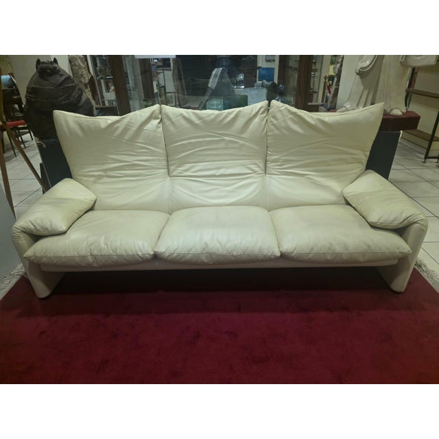 Maralunga Three-Seater Sofa in Leather by Vico Magistretti for Cassina, 1970s For Sale - Image 9 of 13