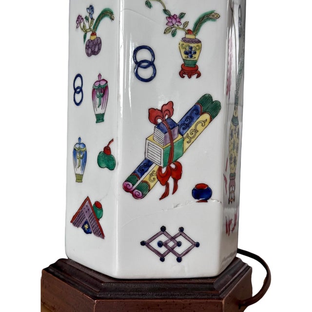 White Vintage Chinese Porcelain Hexagonal Lamp With Famille Rose Motifs and Wood Accents For Sale - Image 8 of 11