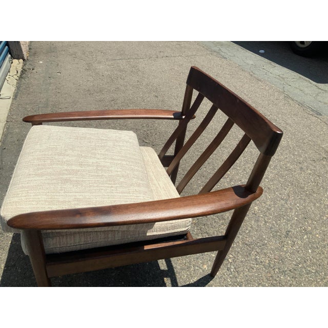 Mid Century Modern Walnut Lounge Chair For Sale - Image 12 of 12