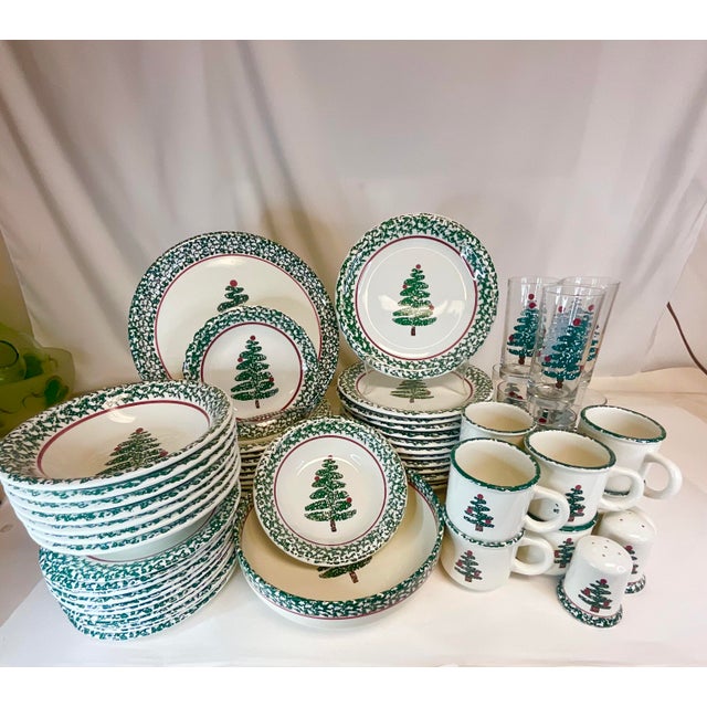 1980s Vintage Boho Chic Furio Italian Christmas Tree Sponge. Dinnerware - Set of 67 For Sale - Image 12 of 16