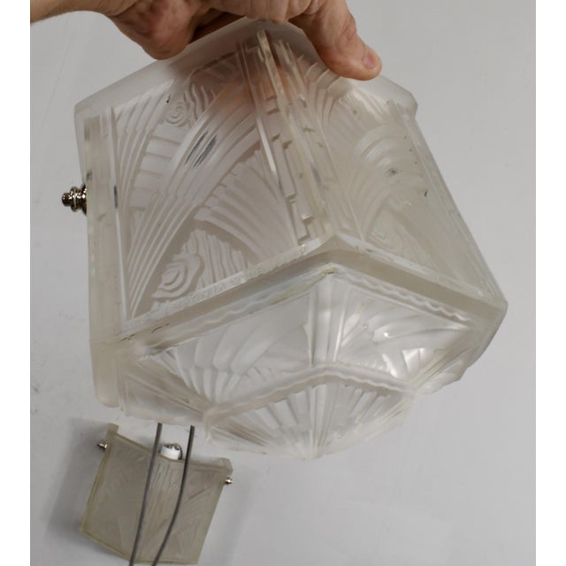 Hettier Vincent & Hanots French Art Deco Frosted Glass Pocket Wall Sconces 1930s - A Pair For Sale - Image 11 of 14