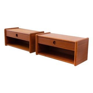 Wall Mounted Cabinets attributed to Vildbjerg Møbelfabrik, 1960s, Set of 2 For Sale