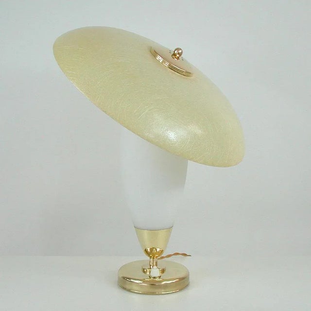 Mid-Century Modern Swedish Saucer Table Lamp in Opaline and Fiberglass, 1950s For Sale - Image 4 of 17